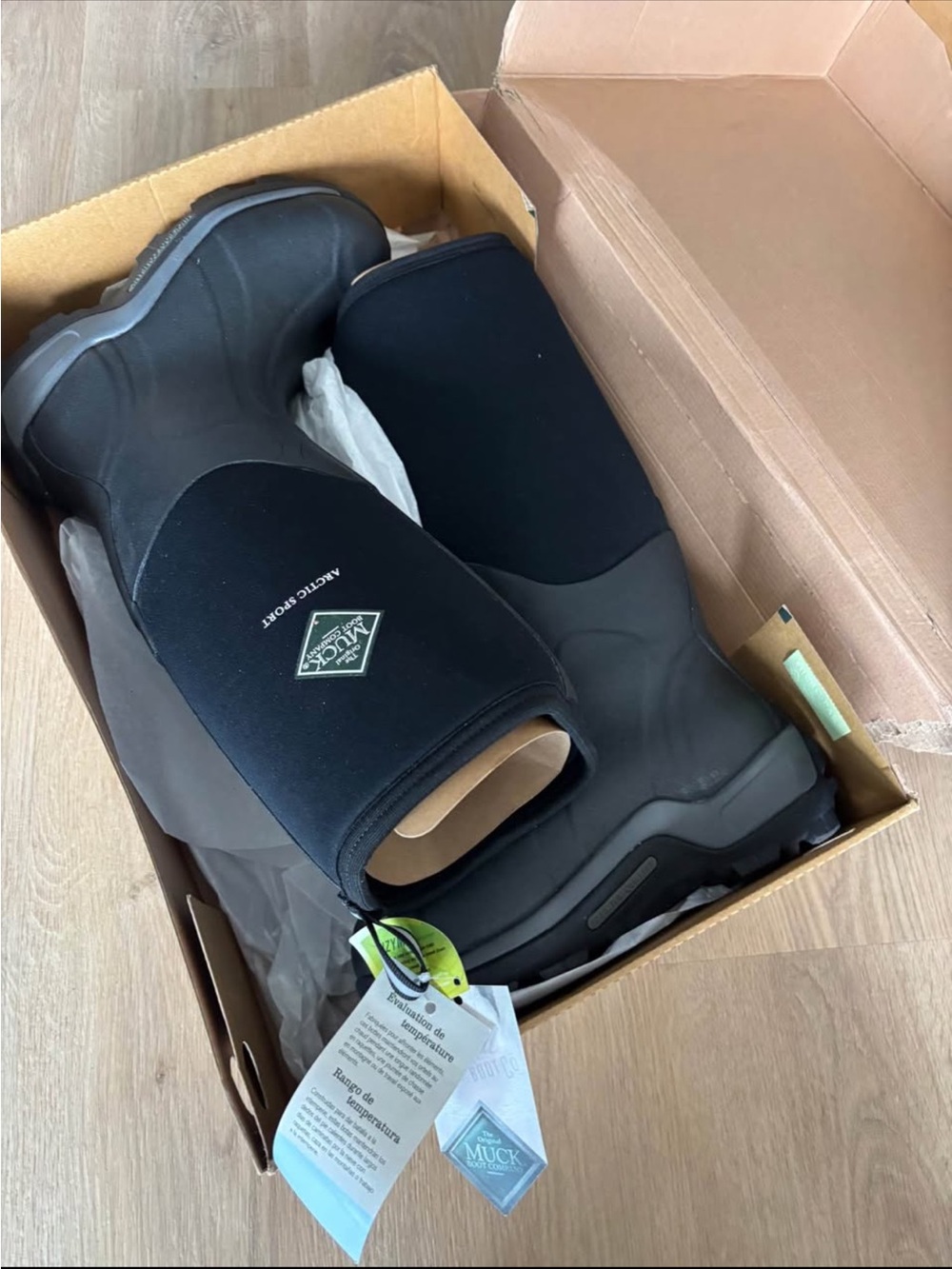 Arctic Sport Much Boots size 8M / 9W